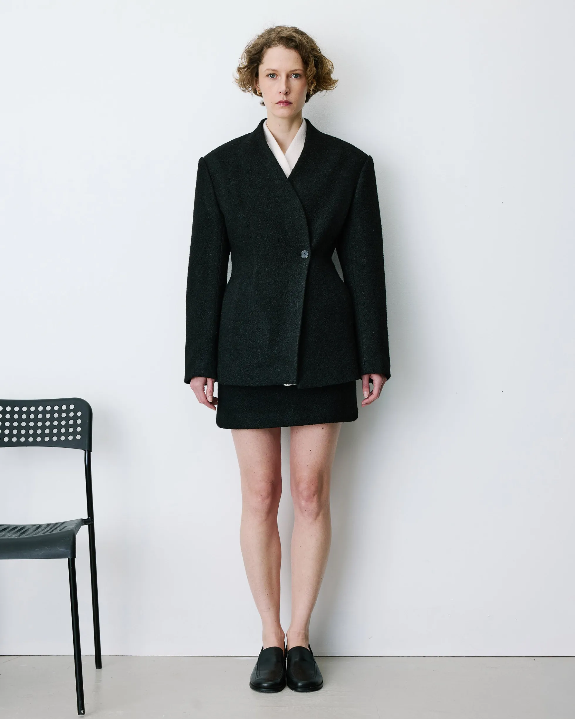Blazer croisé en laine mélangée sans revers noir Berlin