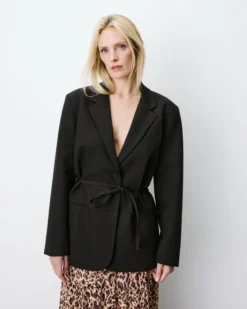 Blazer droit cintré à la taille chocolat Acario