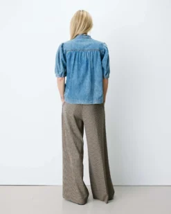 Blouse en denim col V manches bouffantes lightblue Amande