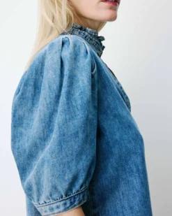 Blouse en denim col V manches bouffantes lightblue Amande