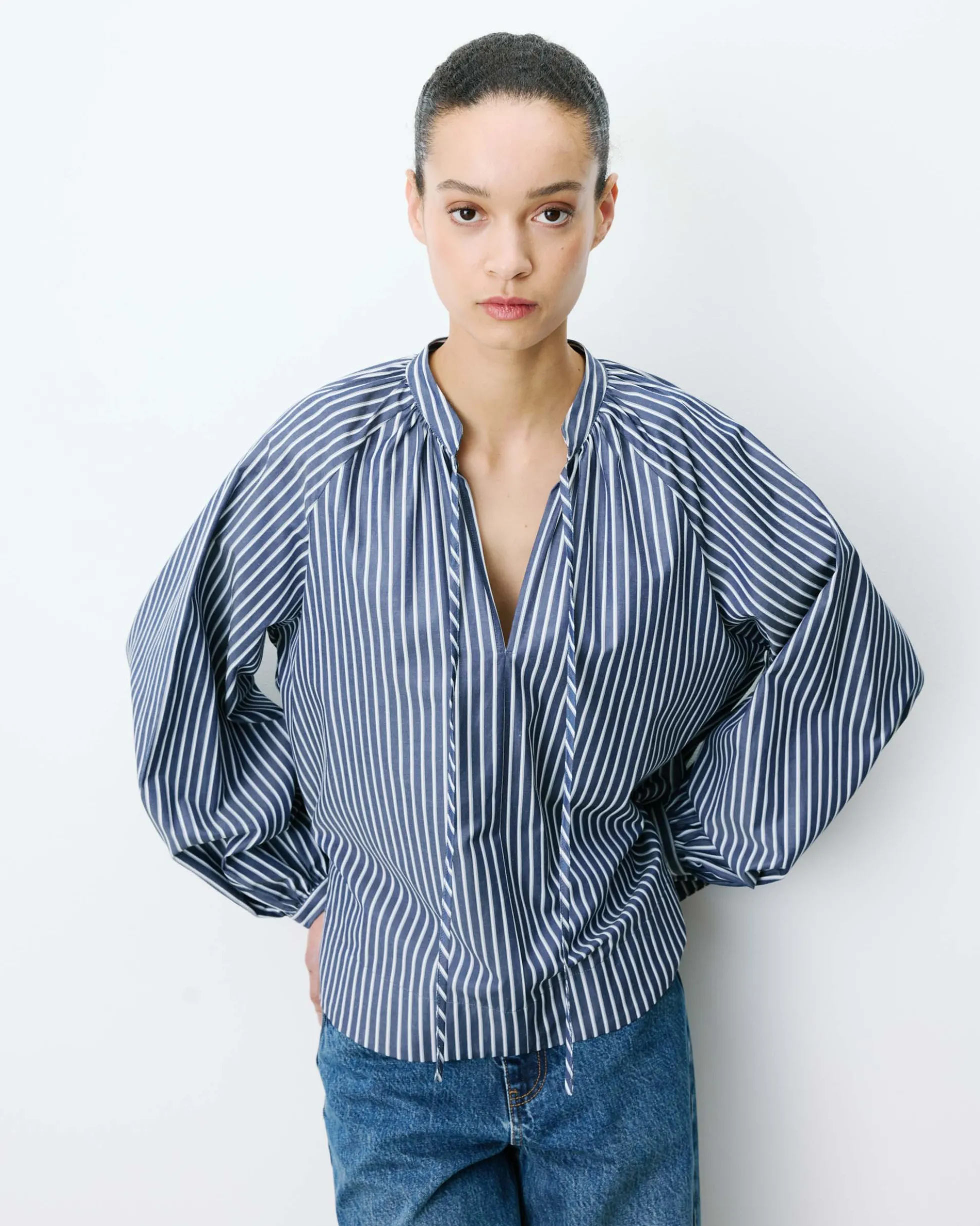 Blouse à rayures col mao à nouer marine Albane
