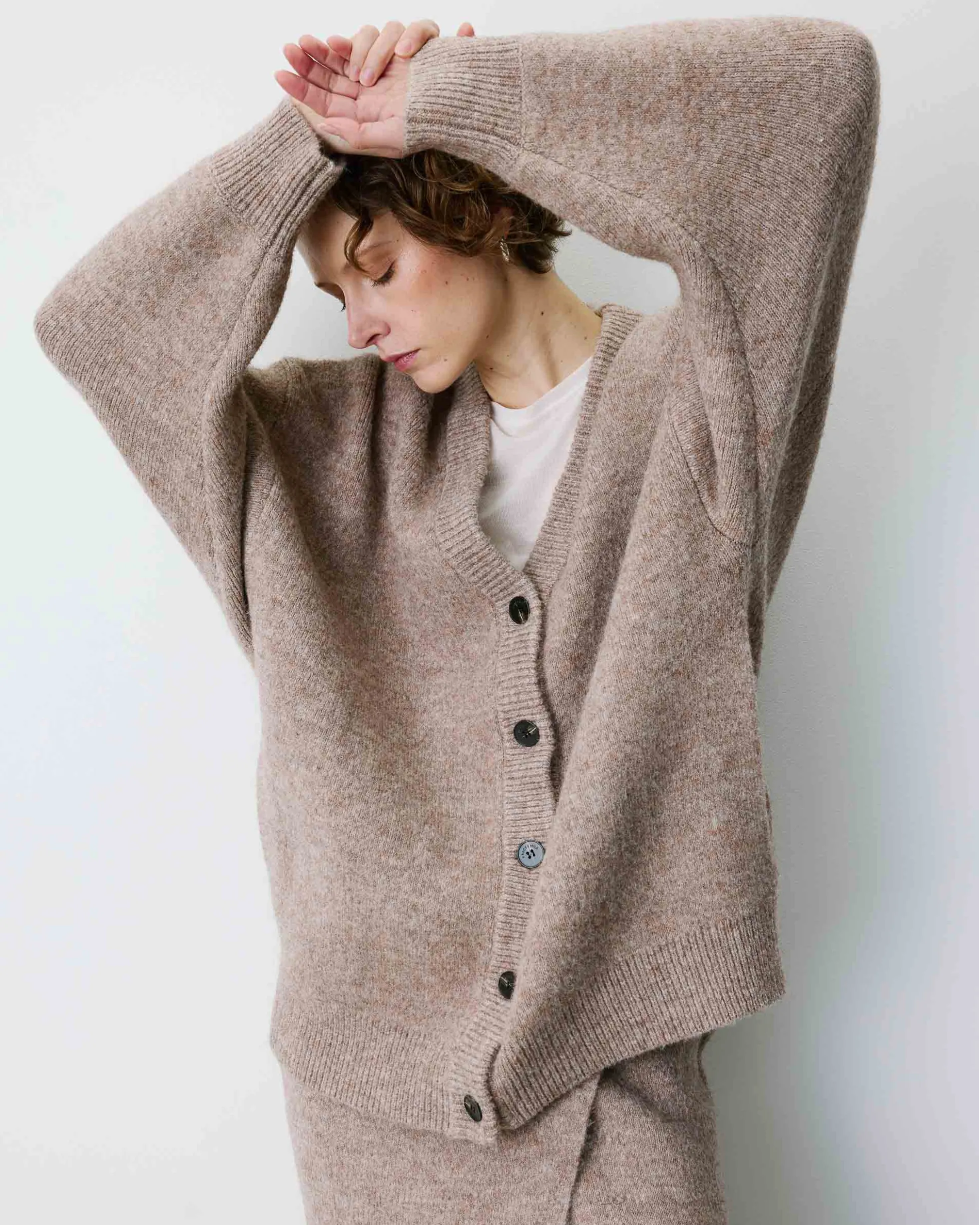 Cardigan oversize col V en maille douce mocha Bloom