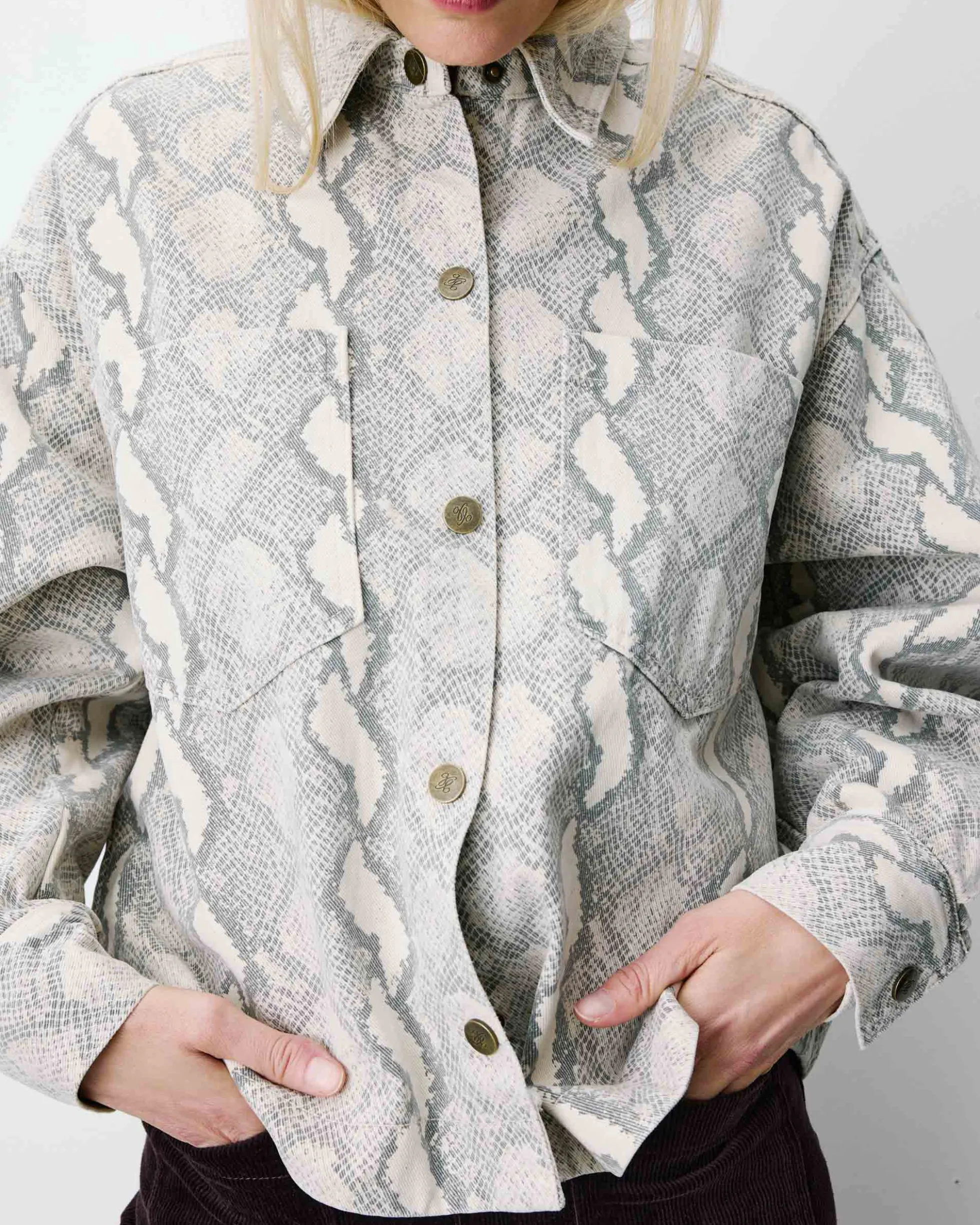Chemise en denim à motif python Adriana