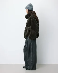 Manteau en fausse fourrure oversize boutonné kaki Amelio