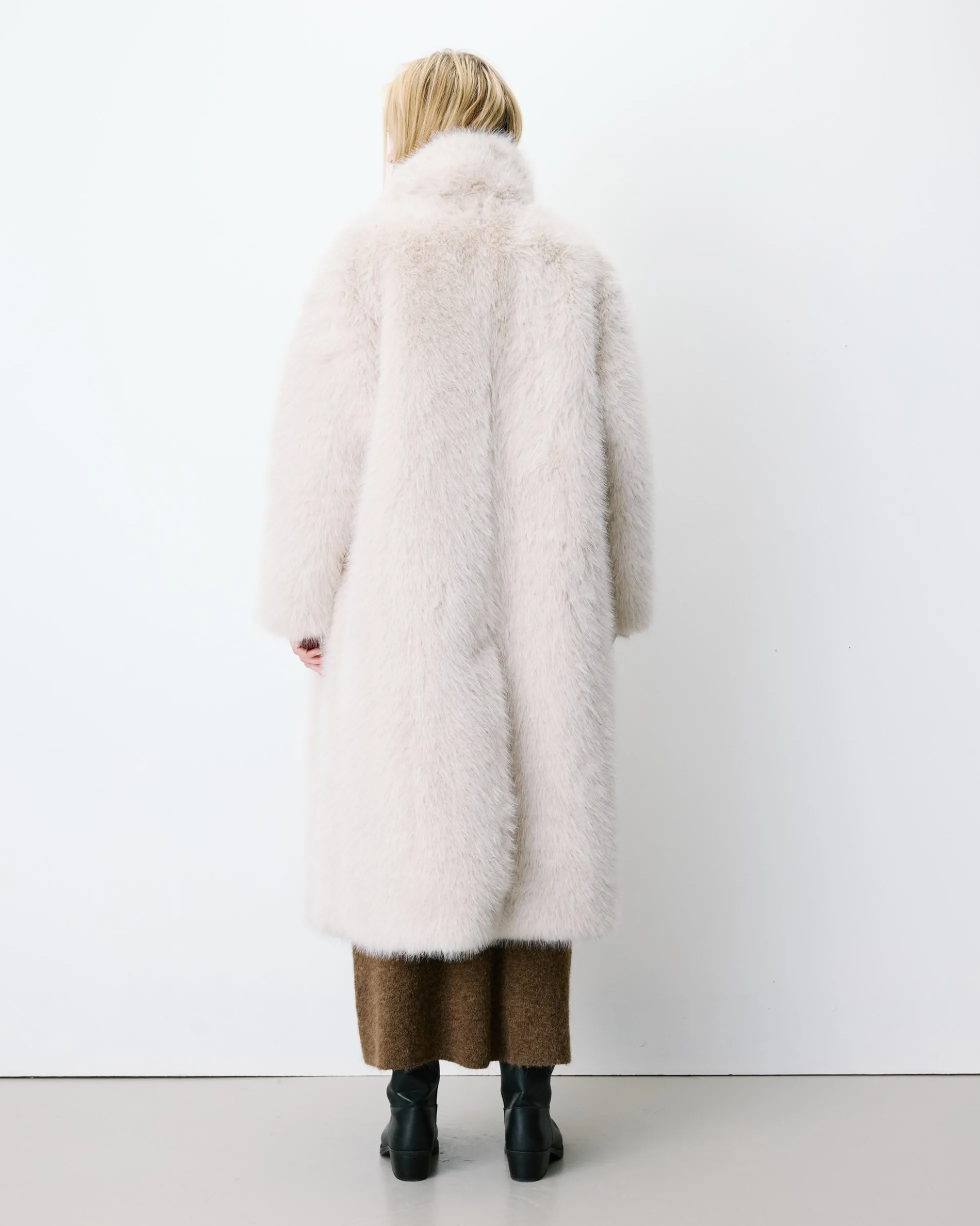 Manteau long oversize en fausse fourrure grege Alara