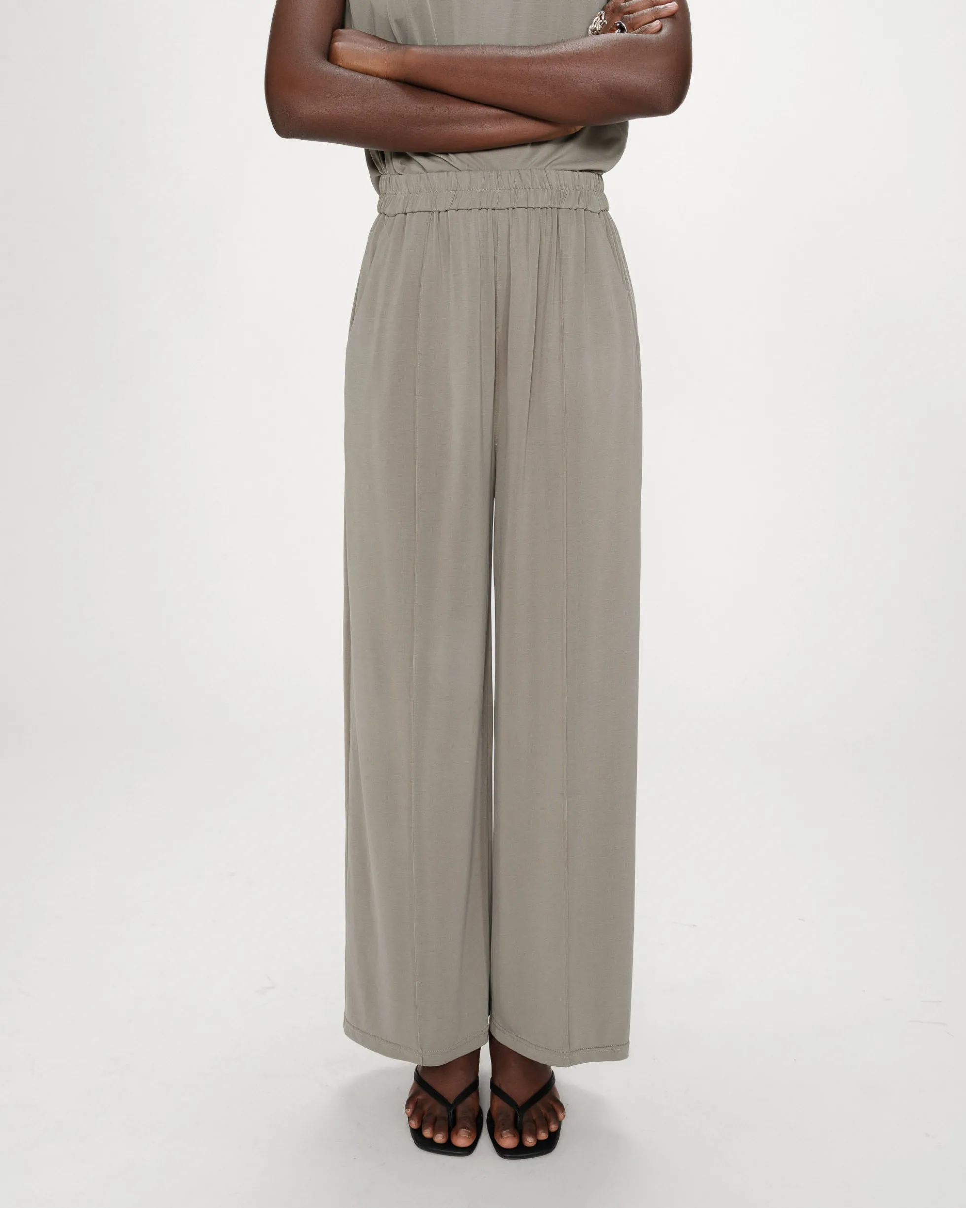 Pantalon en modal jambe large kaki Pax
