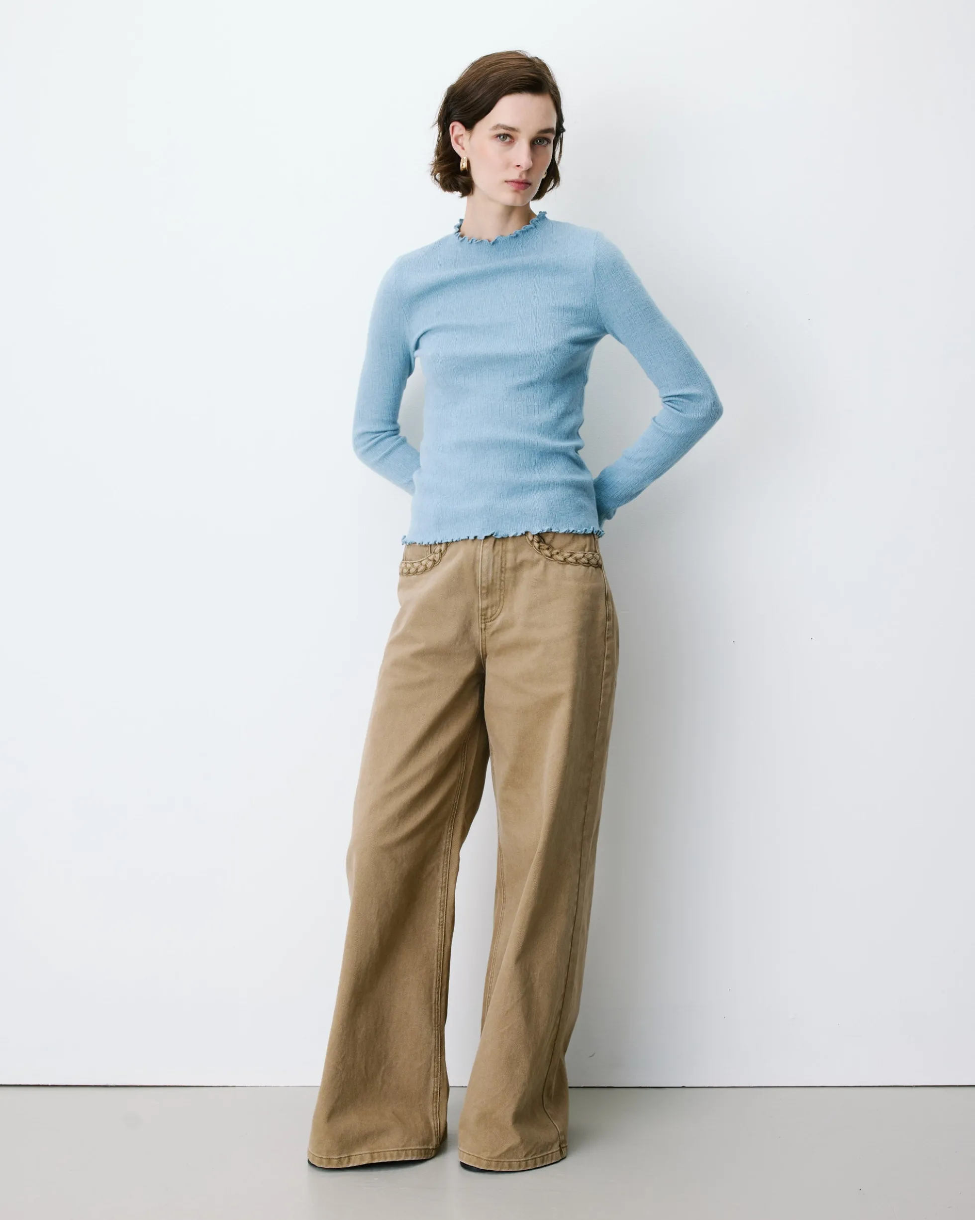 Pull ajusté en maille fine col montant bleuet Alino