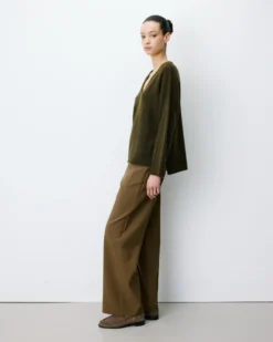 Pull ample col V en maille lurex kaki Salvador