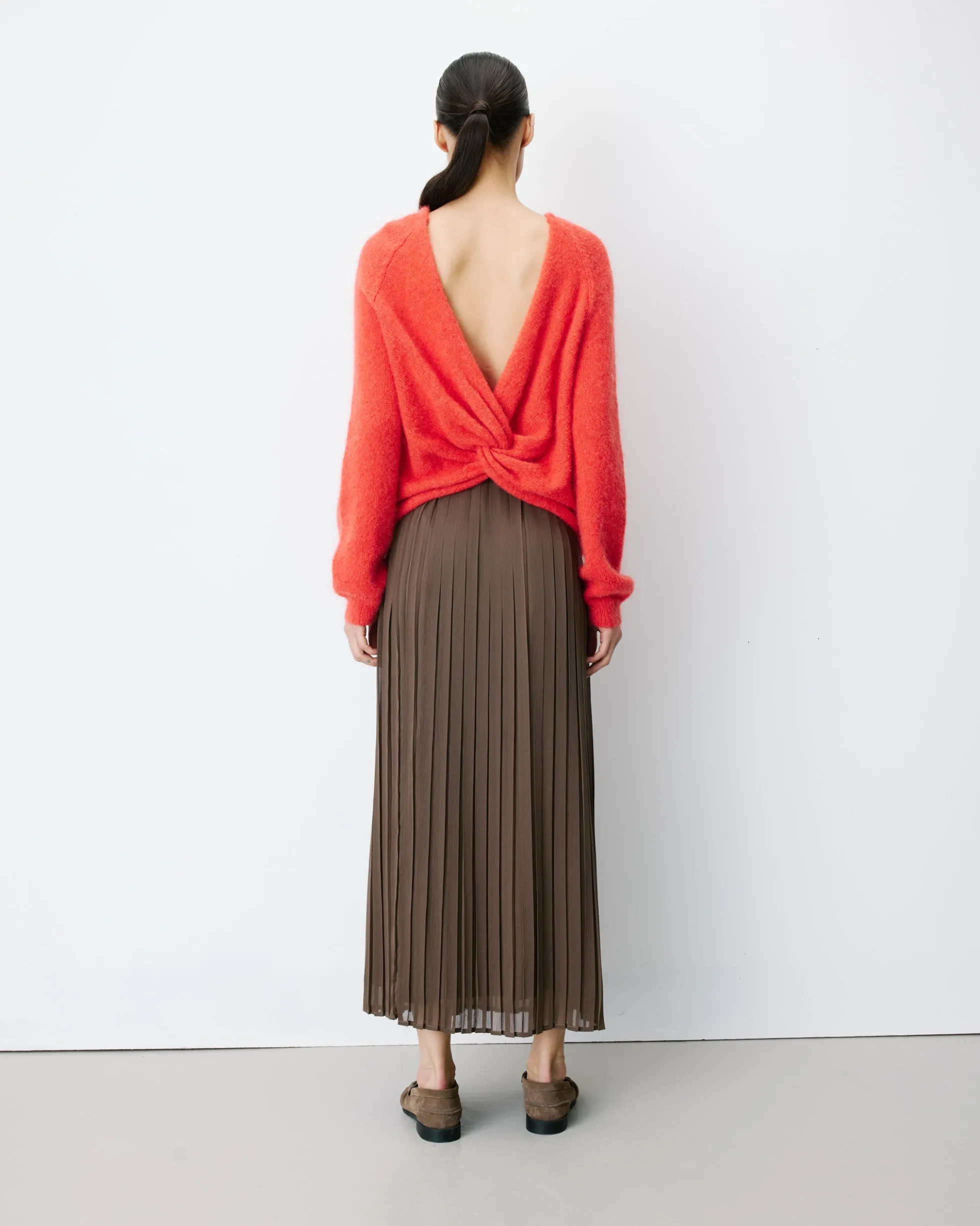 Pull ample en maille dos nu croisé sanguine Anthemis