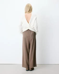 Pull ample en maille dos nu croisé ivoire Anthemis