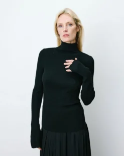 Pull col roulé ajusté en maille fine noir Alfred