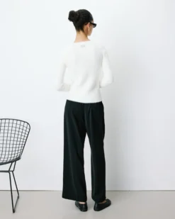 Pull doux près du corps col rond ecru Auryn