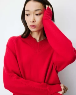 Pull droit col V en maille rouge Alden