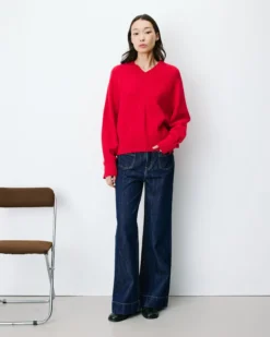 Pull droit col V en maille rouge Alden
