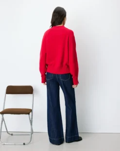 Pull droit col V en maille rouge Alden