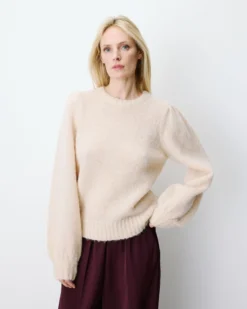 Pull en maille col rond épaules froncées beige Antoine