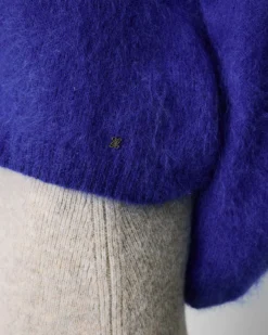 Pull large doux en mohair mélangé col V cobalt Adorable