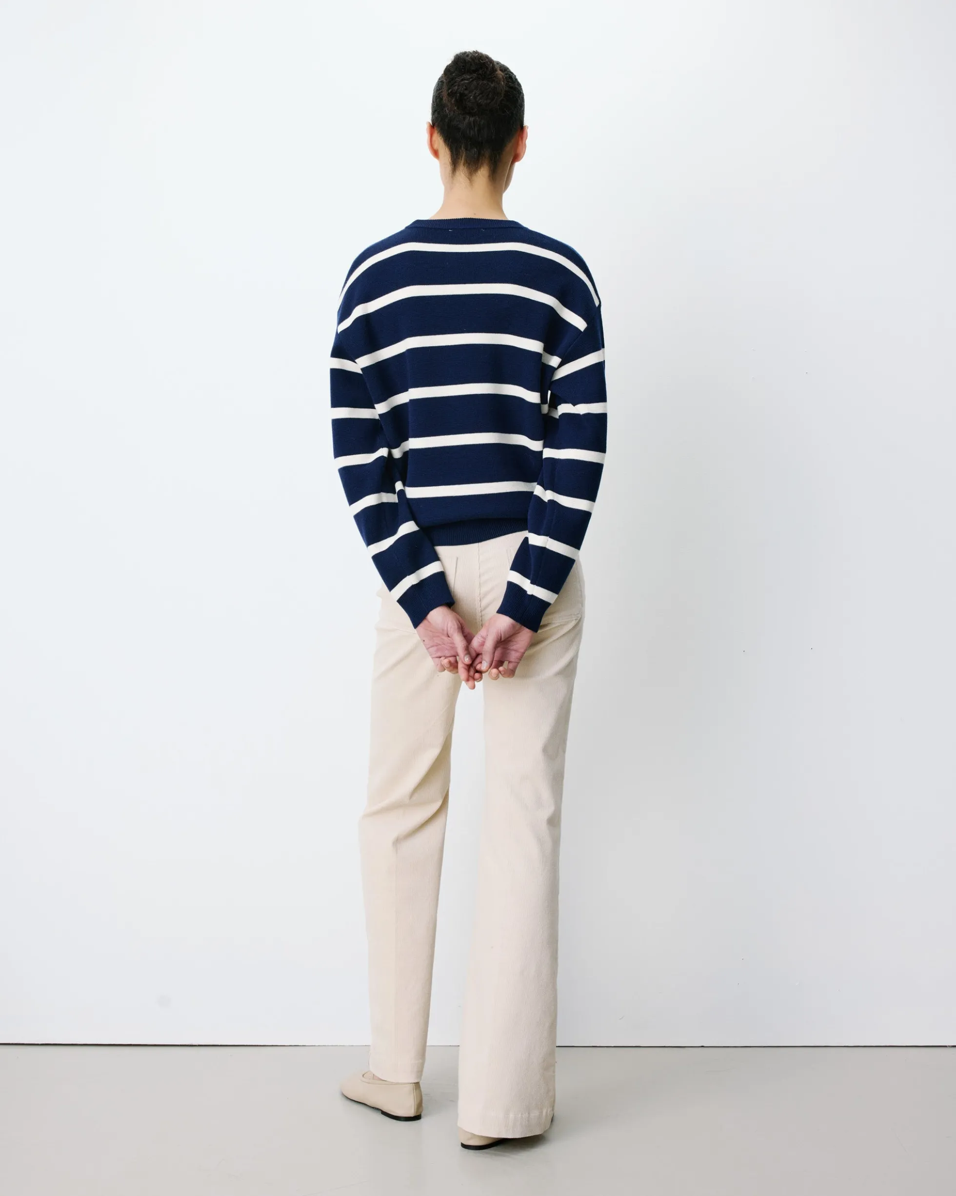 Pull à logo universitaire brodé marine Ashford