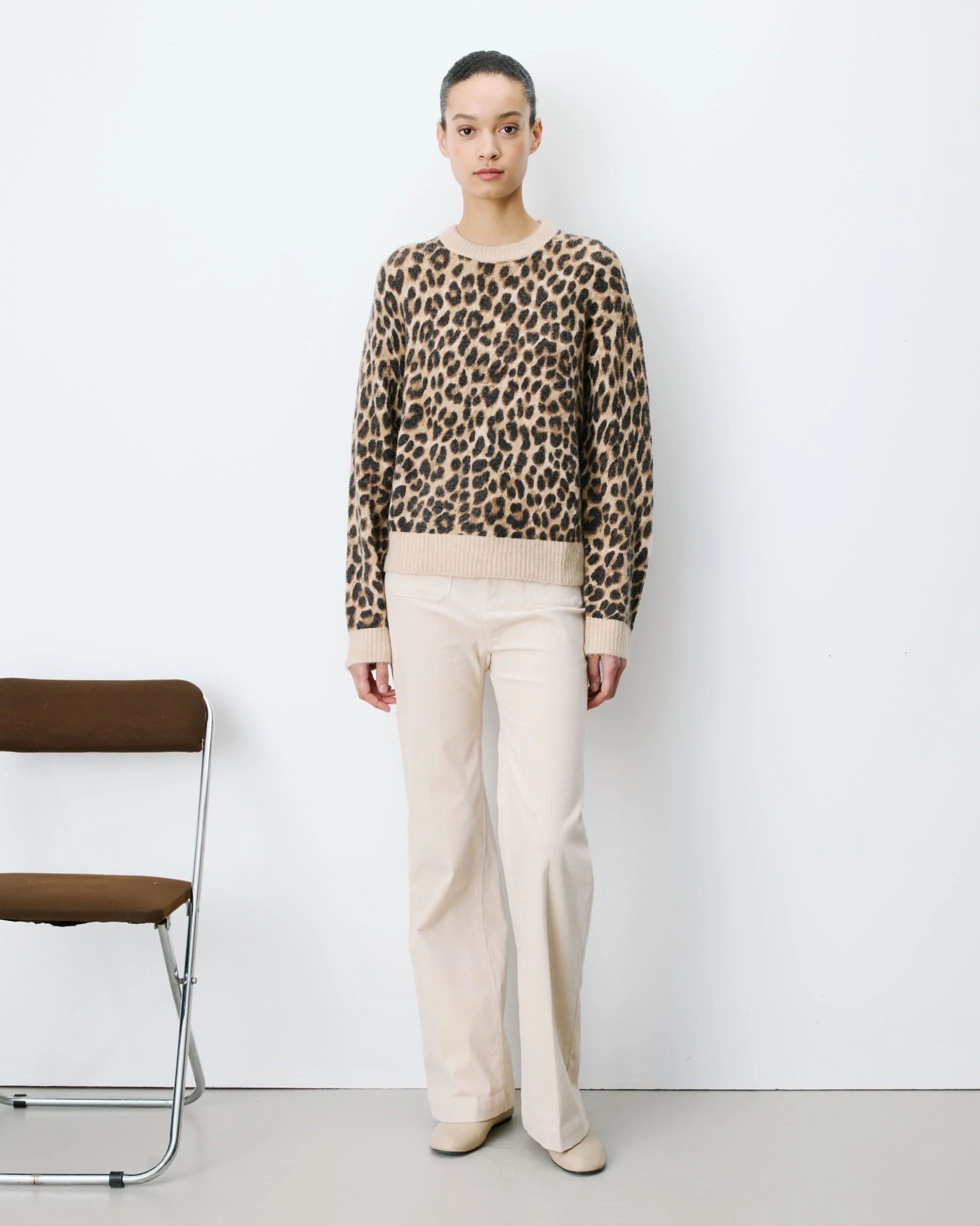 Pull manches longues col rond à motif leo Alexiel