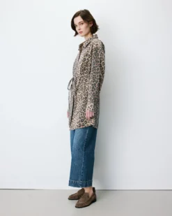 Robe chemise courte en denim à motif leo Alizee
