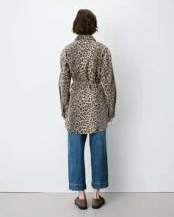 Robe chemise courte en denim à motif leo Alizee