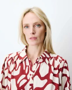 Robe chemise longue ceinturée à motif terracotta Aveline