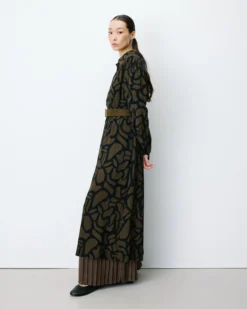 Robe chemise longue ceinturée à motif kaki Aveline