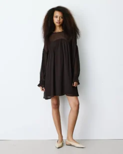Robe courte oversize col transparent chocolat Belya
