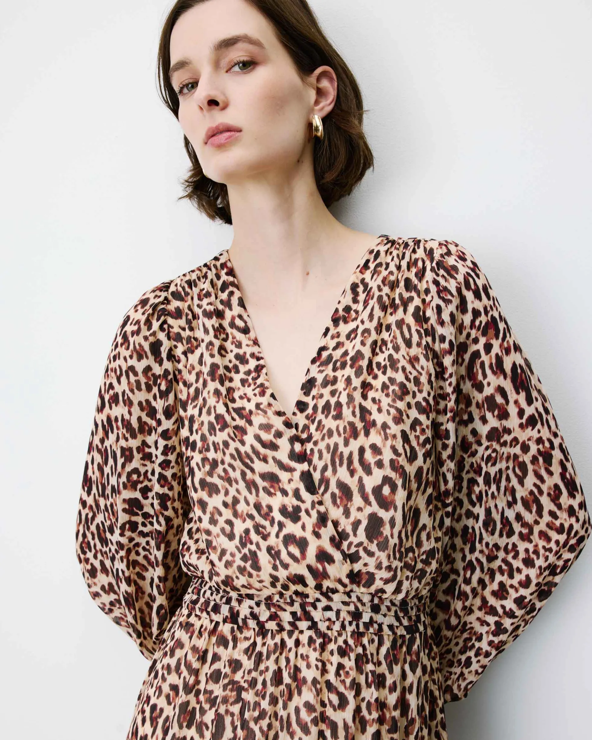 Robe longue col V manches longues imprimée leo Alice