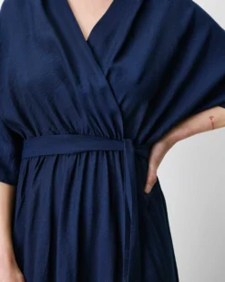 Robe longue évasée col V croisé marine Amelia