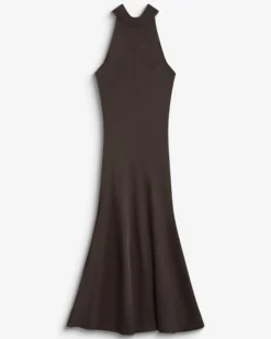 Robe longue évasée en satin sans manches chocolat Bella