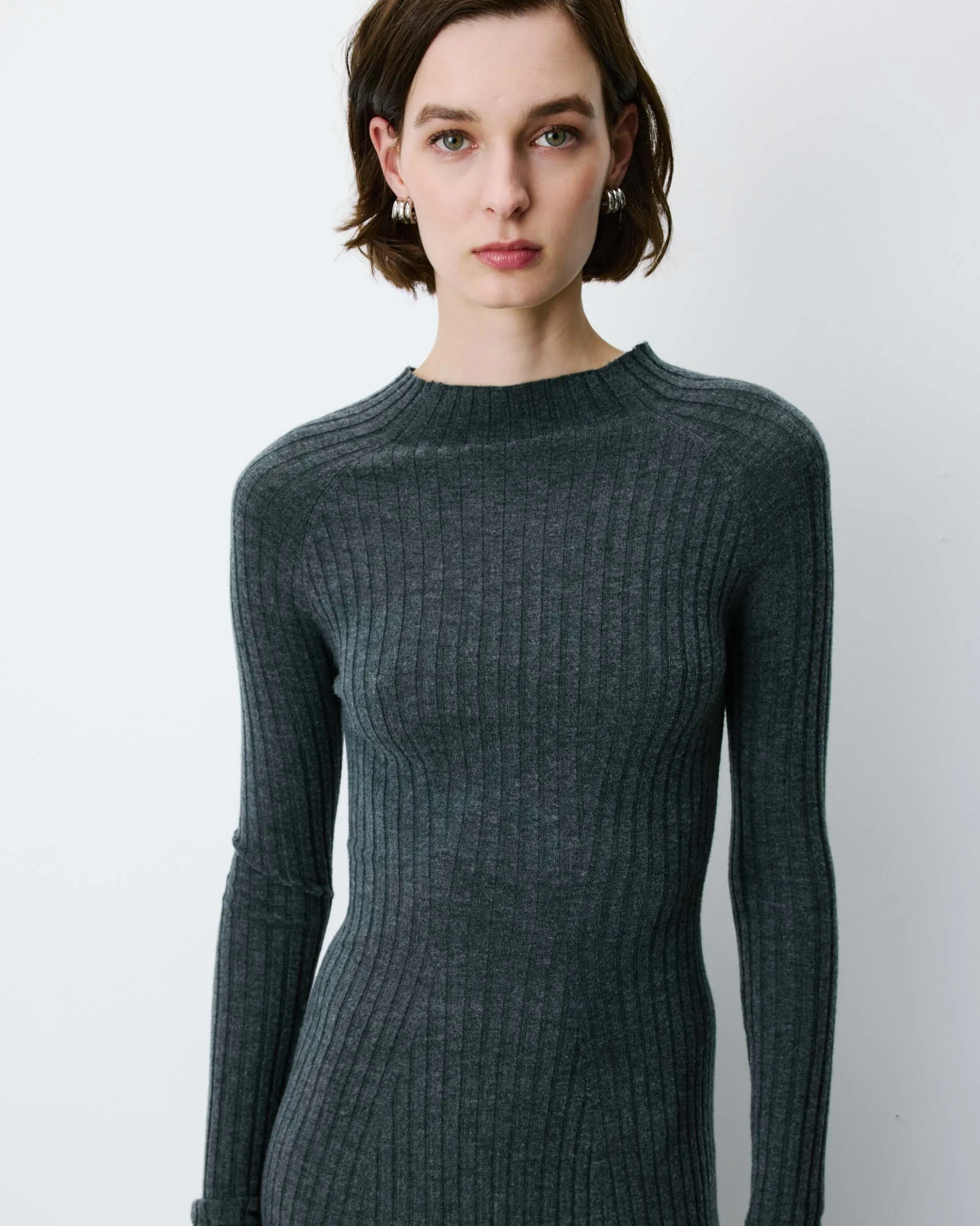 Robe pull longue col montant anthracite Alexandra