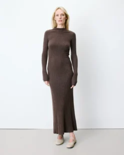 Robe pull longue col montant chocolat Alexandra