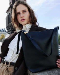 Sac seau en cuir de vachette noir Le come