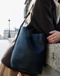 Sac seau en cuir de vachette noir Le come
