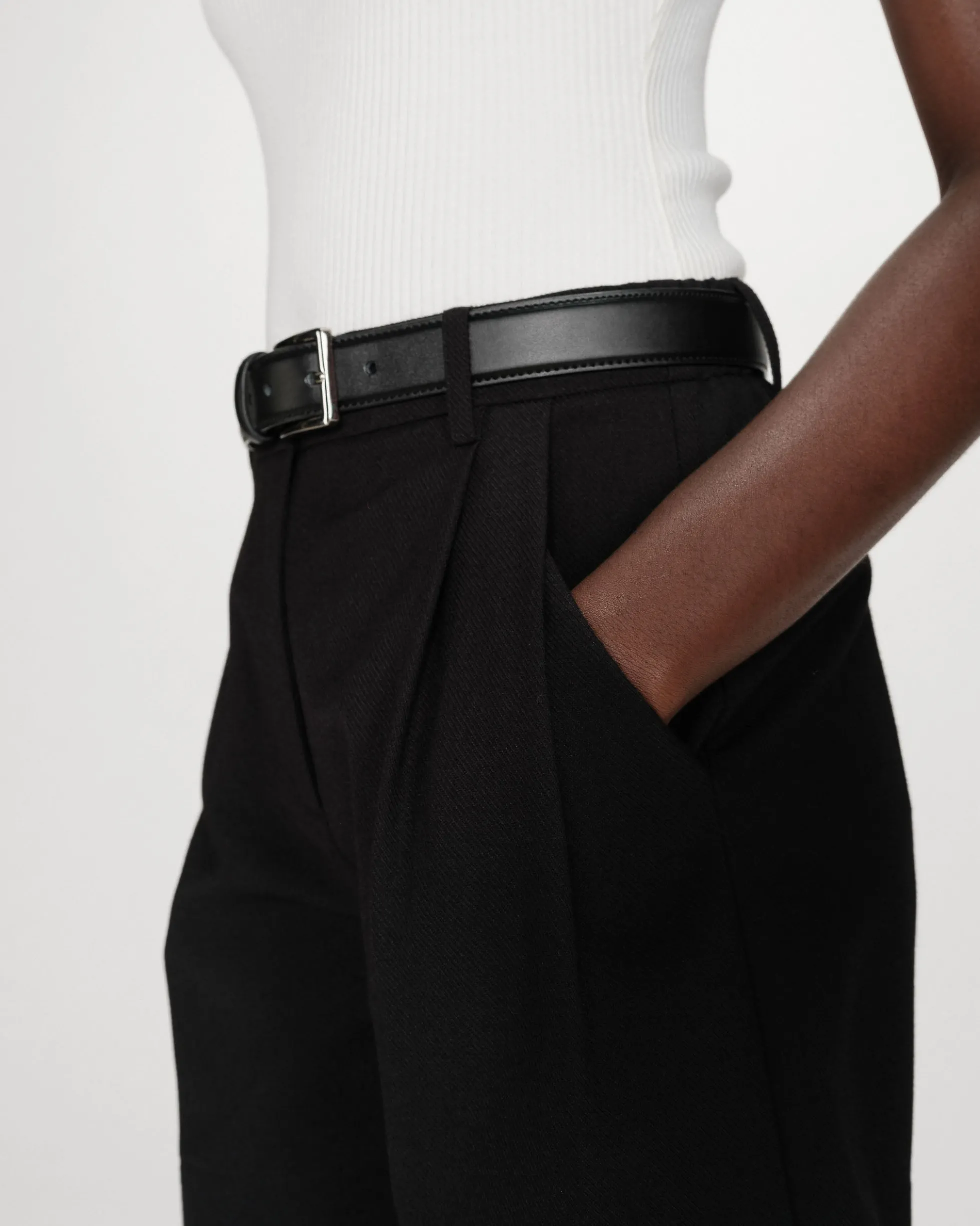 Short droit à plis taille mi-haute noir Vite