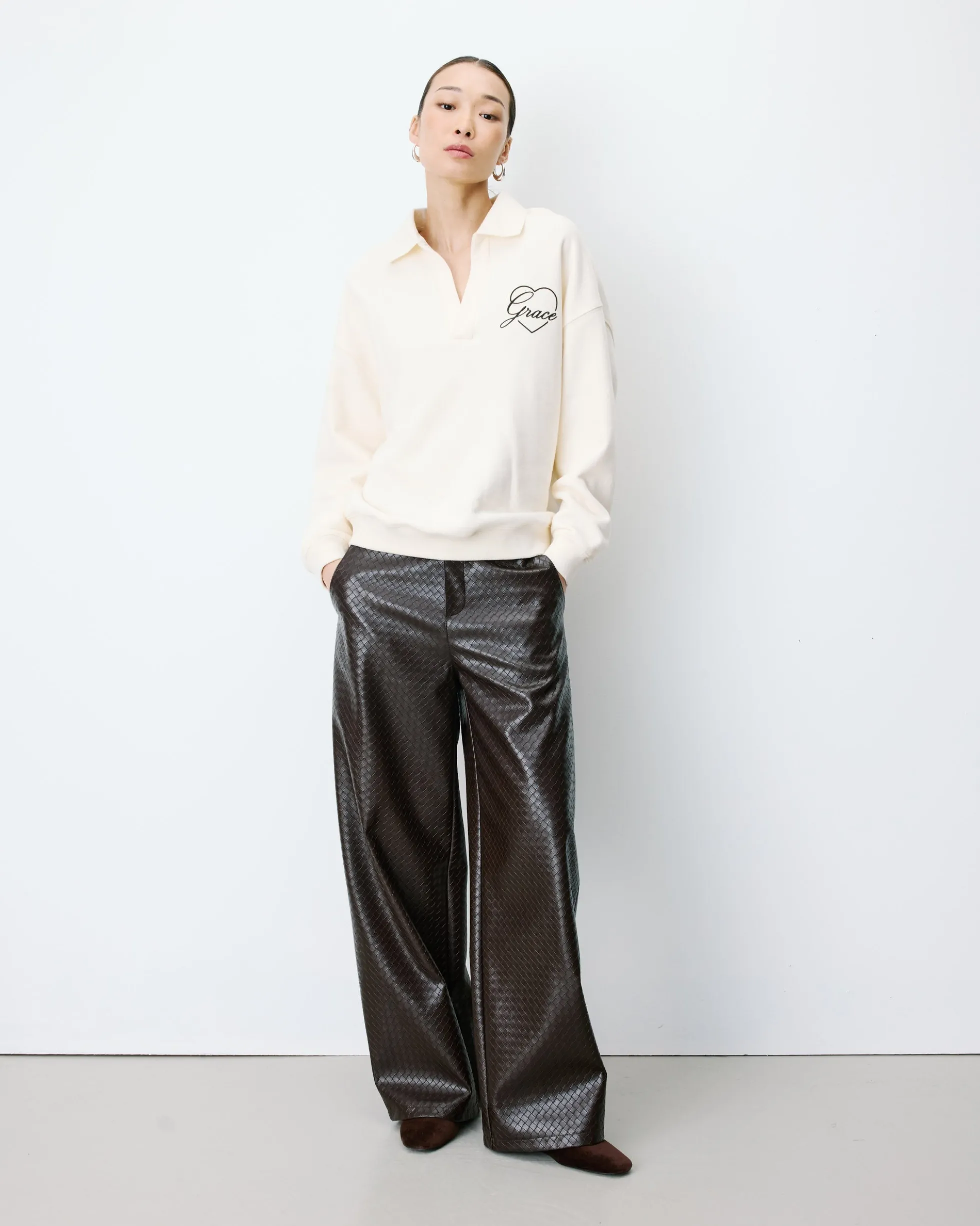 Sweat oversize col polo ouvert ecru Archibald