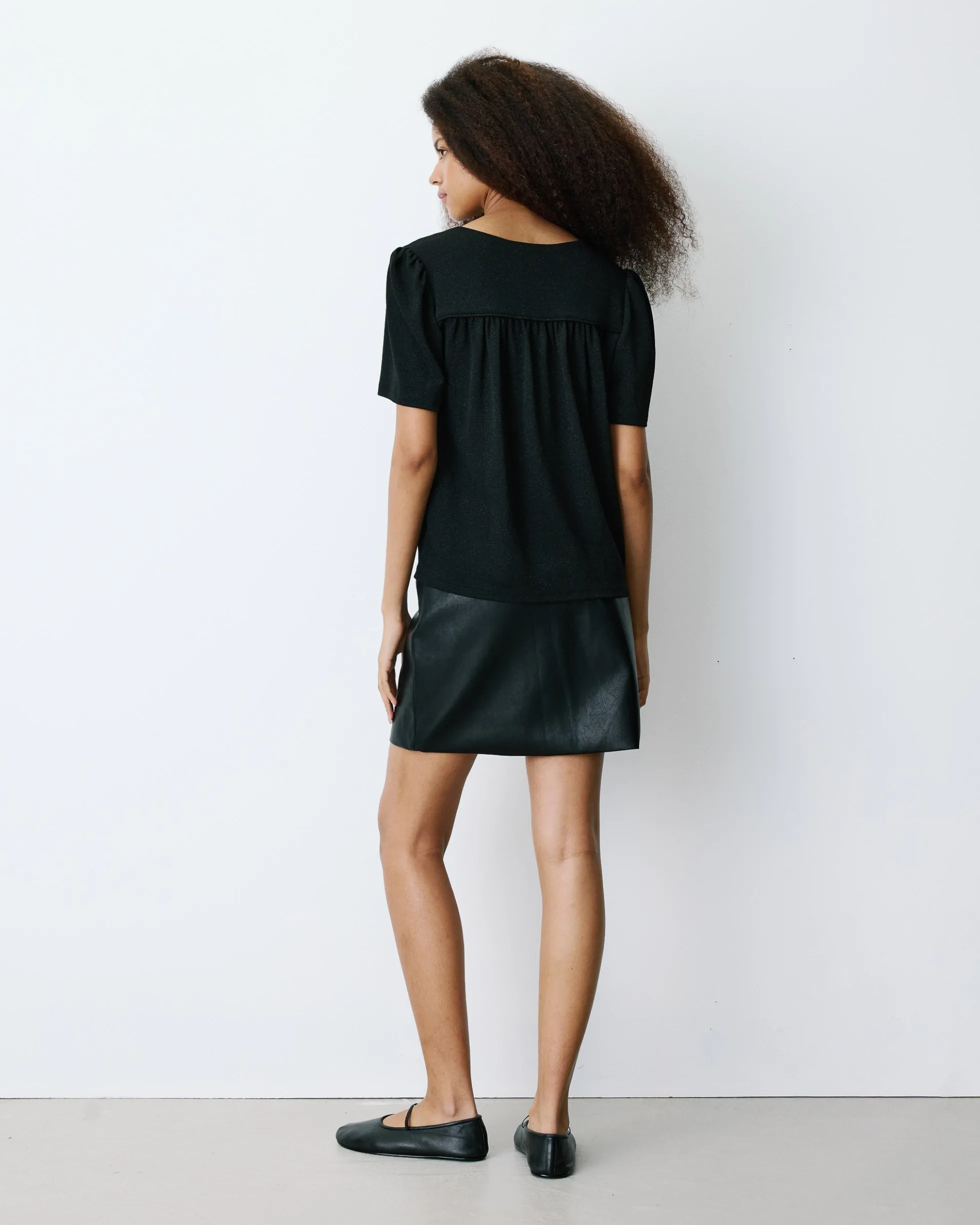 Top col V en jersey lurex manches courtes noir Basilic
