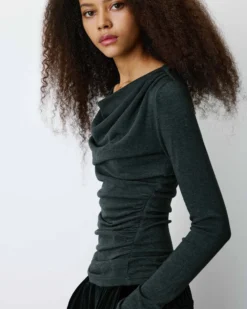 Top drapé manches longues col bénitier anthracite Biscotte