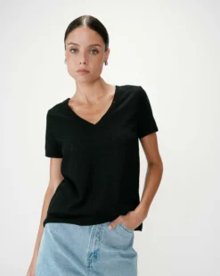 Top droit col V en dentelle manches courtes noir Willem