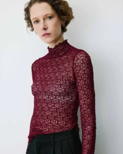 Top en dentelle ajusté manches longues cherry Blake