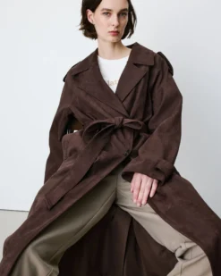 Trench long en suédine ceinturé chocolat Astrid