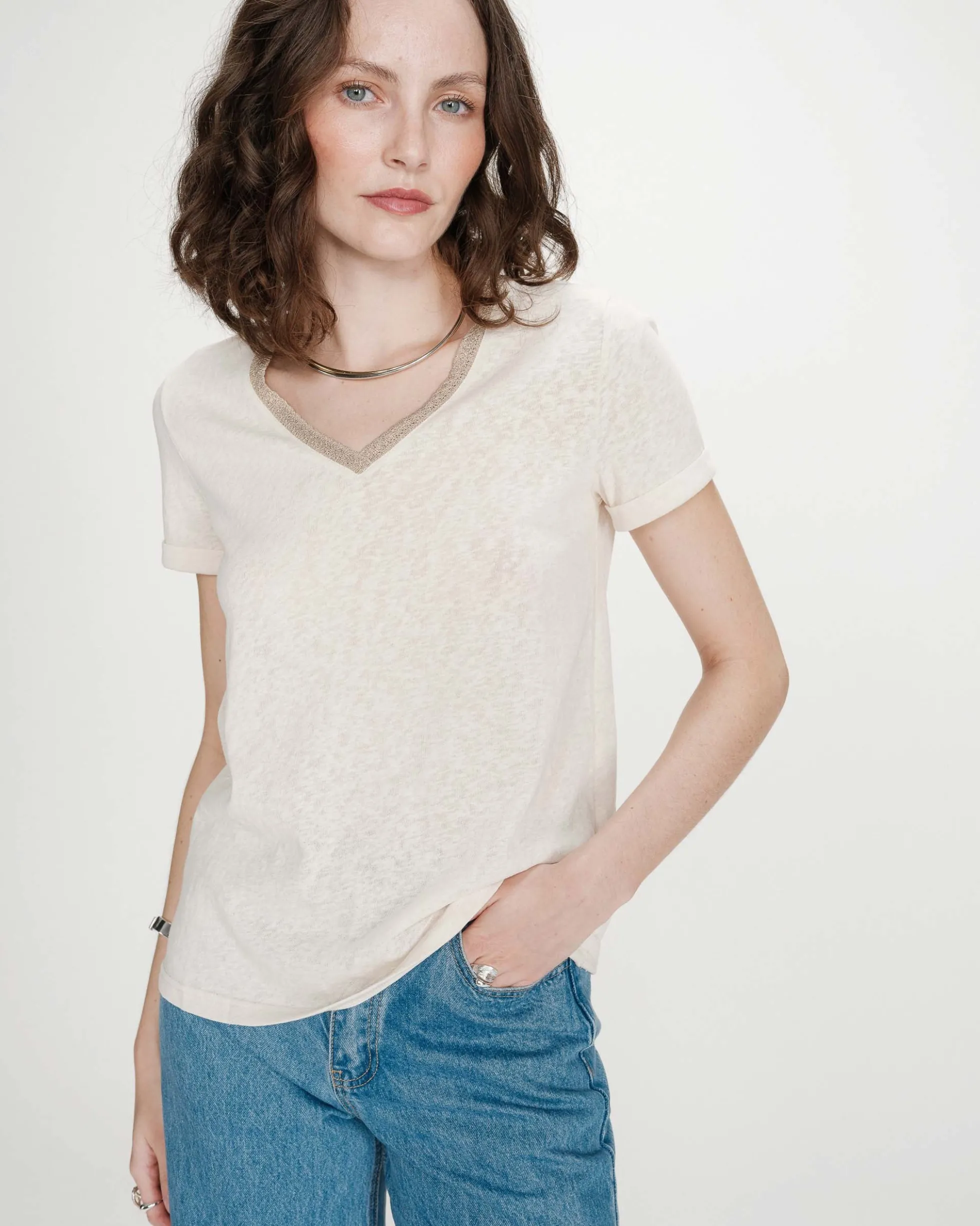 T-shirt col V manches courtes amande Vasco